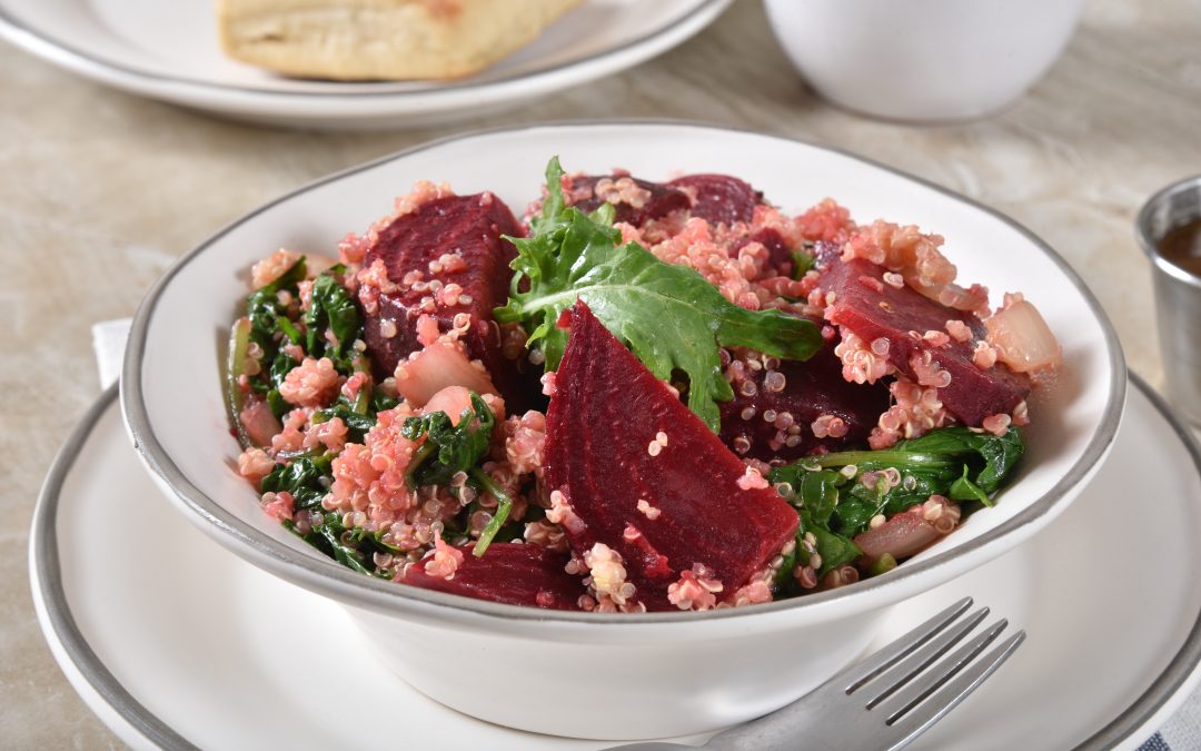 Recette du mois pour vous aider à bouger : Salade de quinoa avec betteraves, oranges et roquette