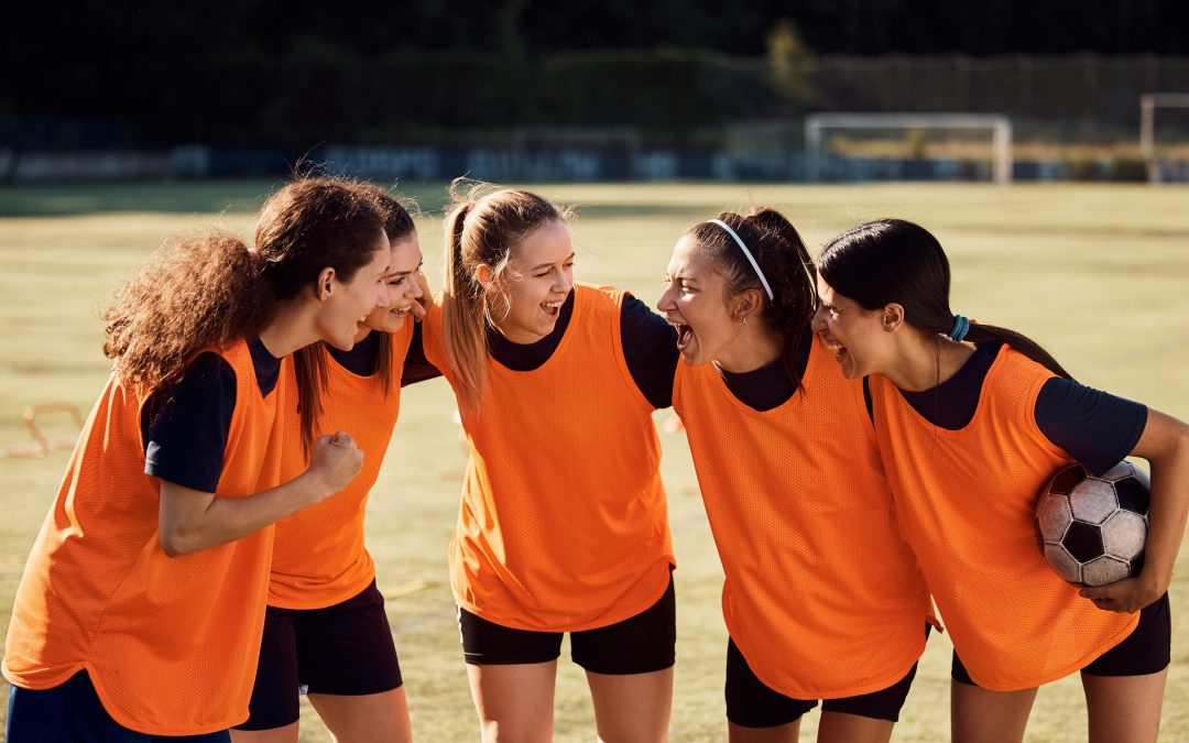 Au-delà du pointage : 5 bienfaits des sports d’équipe sur la santé mentale